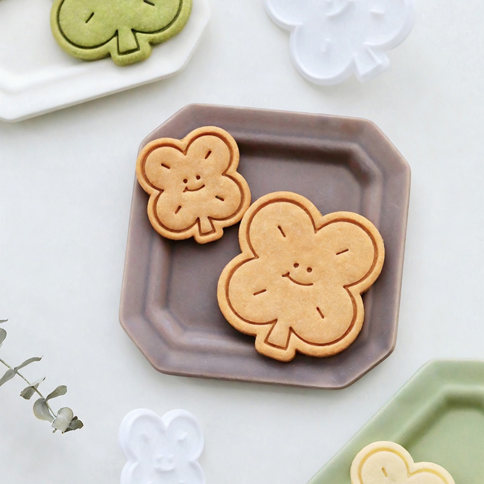 Kitchen Baking Utensil - Lucky Four-Leaf Clover Cookie Cutters Biscuit