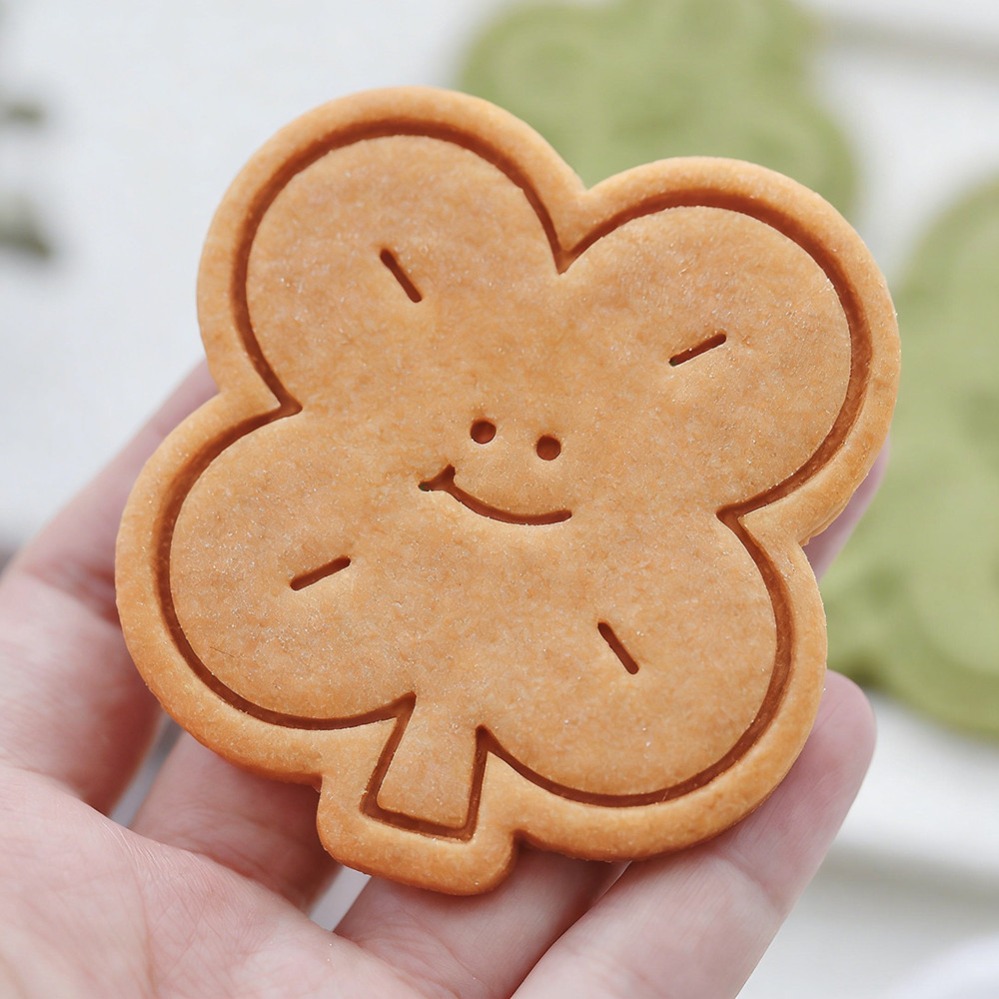 Lucky Four-Leaf Clover Cookie  - Kitchen Baking Utensil ulasan dan harga